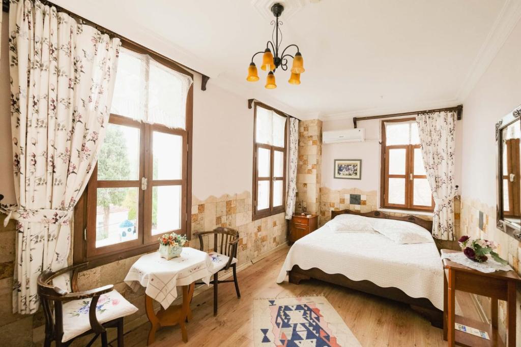 Gallery image of HERAKLES HOTEL in Çeşme