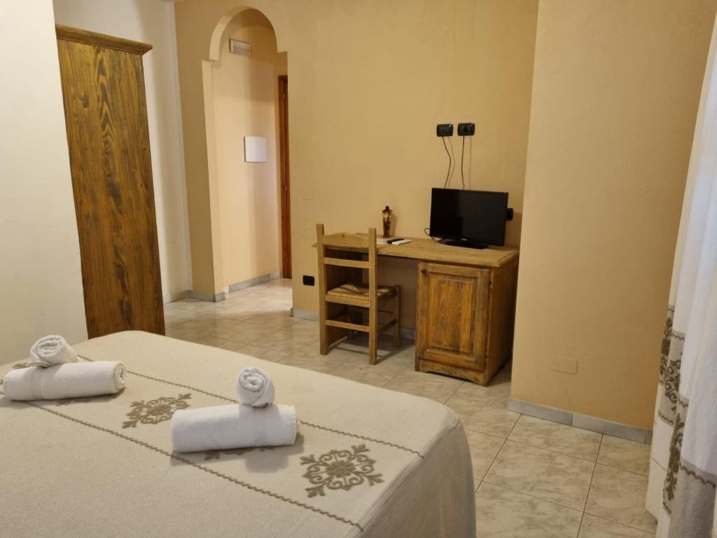 Hotel Plammas - Deluxe Double Or Twin Room With Balcony