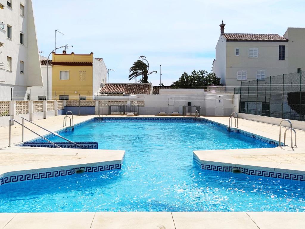 Basen w obiekcie Sunny Beach View Duplex wWi-Fi Pool AC - Alojamientos La Torre lub w pobliżu