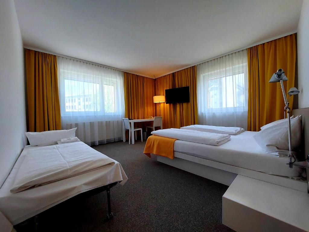 COMFORT INN YARMUKH