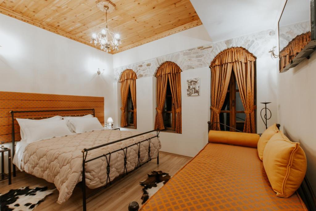 Uma cama ou camas num quarto em Hotel SS KEKEZI