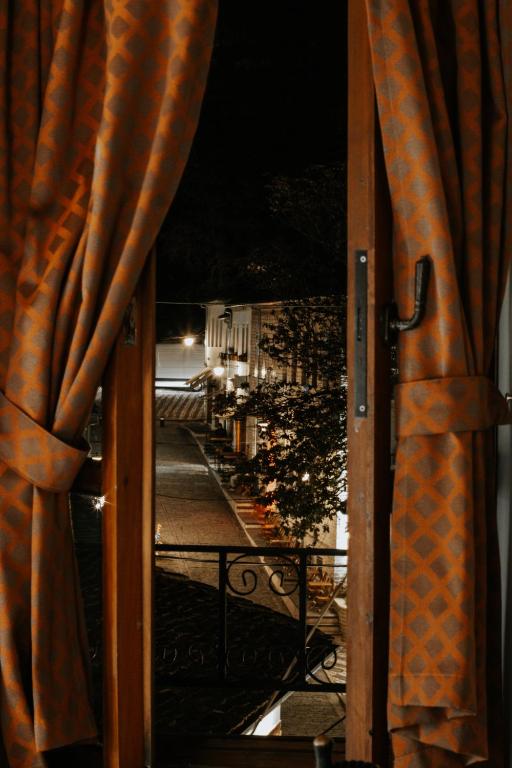 Imagem da galeria de Hotel SS KEKEZI em Gjirokastër