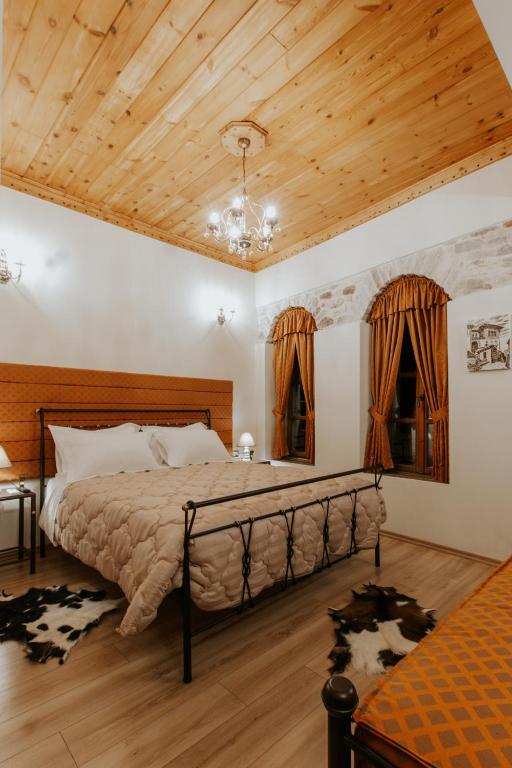 Uma cama ou camas num quarto em Hotel SS KEKEZI