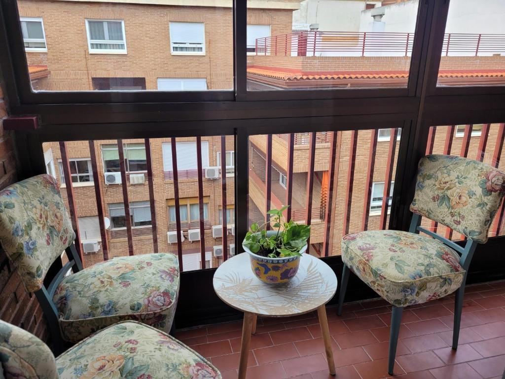 A balcony or terrace at Piso Stylety Alcazar