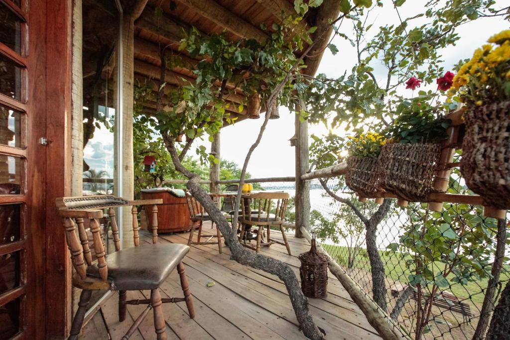 Tiny Tree House a Beira Lago - Housity