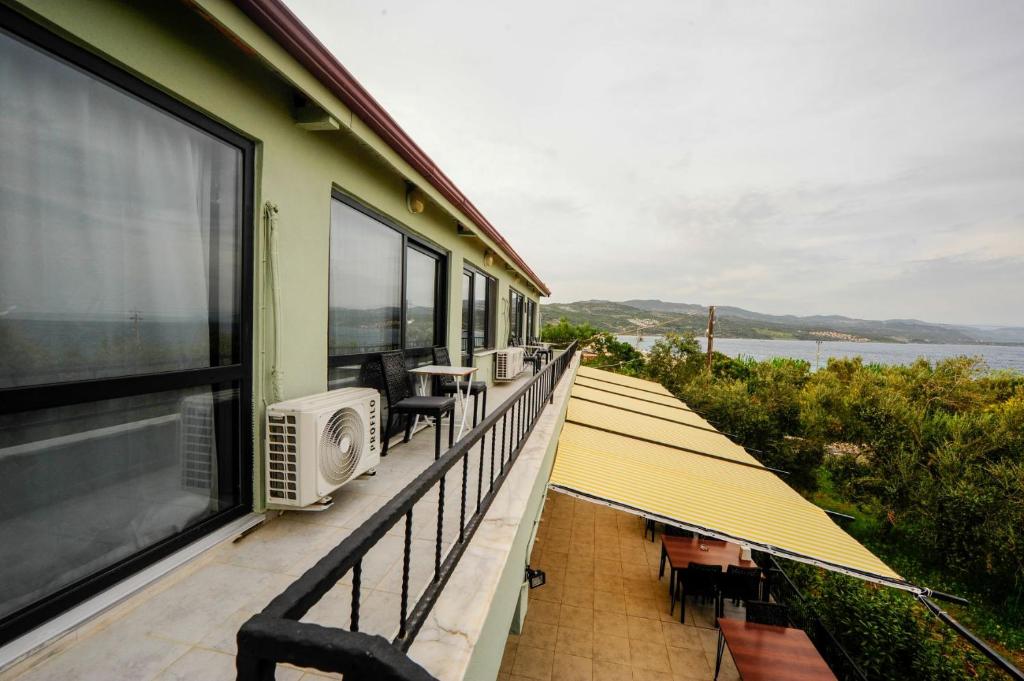 Balkón nebo terasa v ubytování Assos No9 Hotel