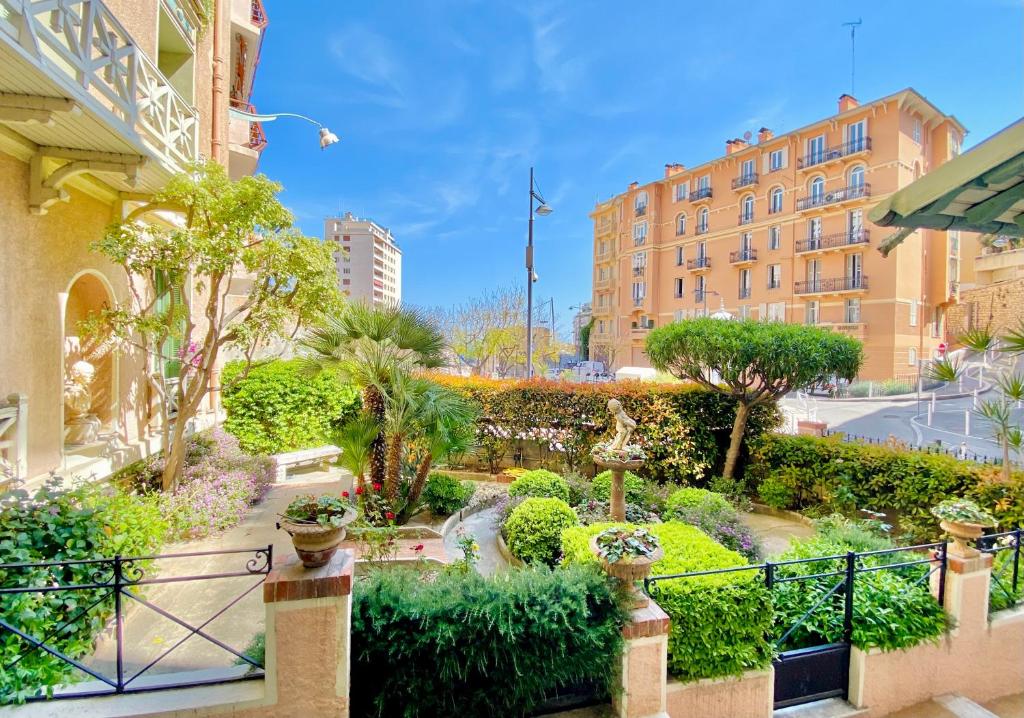 Zahrada ubytování Designer Garden View AC, Fiber Wifi Heart of Monaco