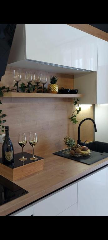 Kuchyňa alebo kuchynka v ubytovaní Split Luxury Oasis