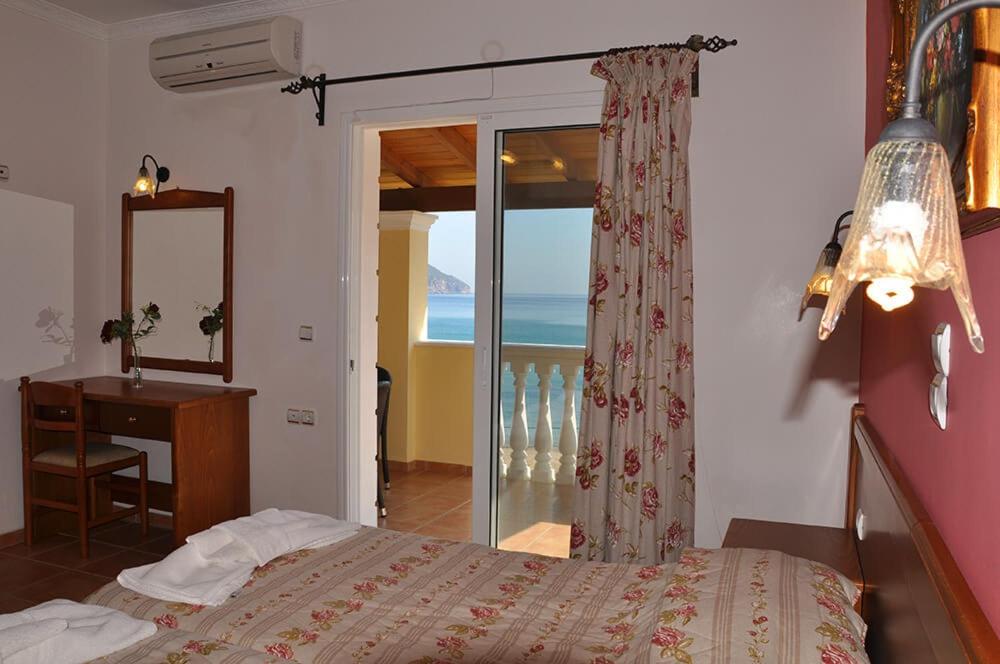 Postel nebo postele na pokoji v ubytování SAN GEORGE COVE