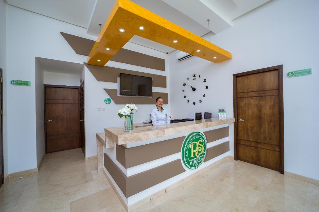 Vstupní hala nebo recepce v ubytování Hotel Ribera Sinu