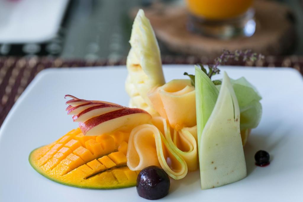 Makanan di atau berdekatan hotel