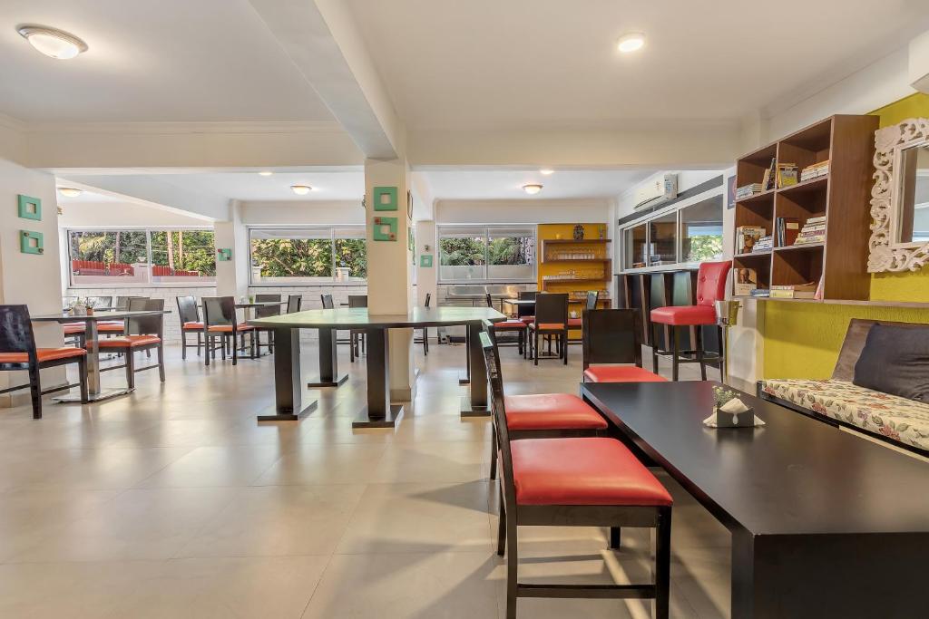 Restaurace v ubytování Arotel Rooms & Suites Calangute