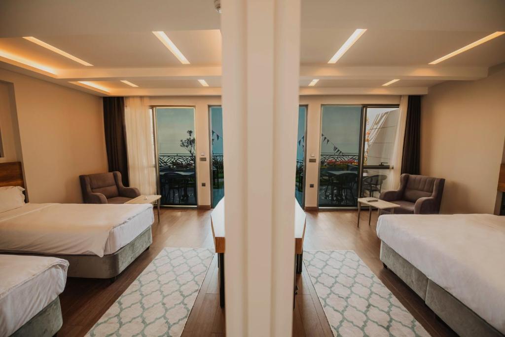 Peerless Villas Hotel - Deluxe Twin Room With Garden And Terrace