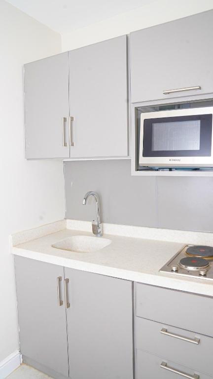 Clowzer Hotel Appartments - Appartement Met één Slaapkamer
