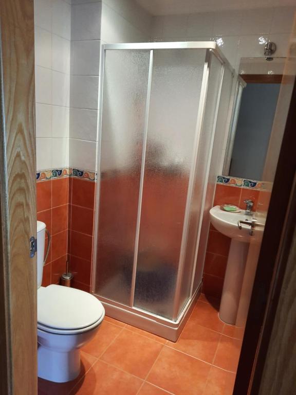 Kúpeľňa v ubytovaní Exclusivo apartamento en Raxó ( Sanxenxo)