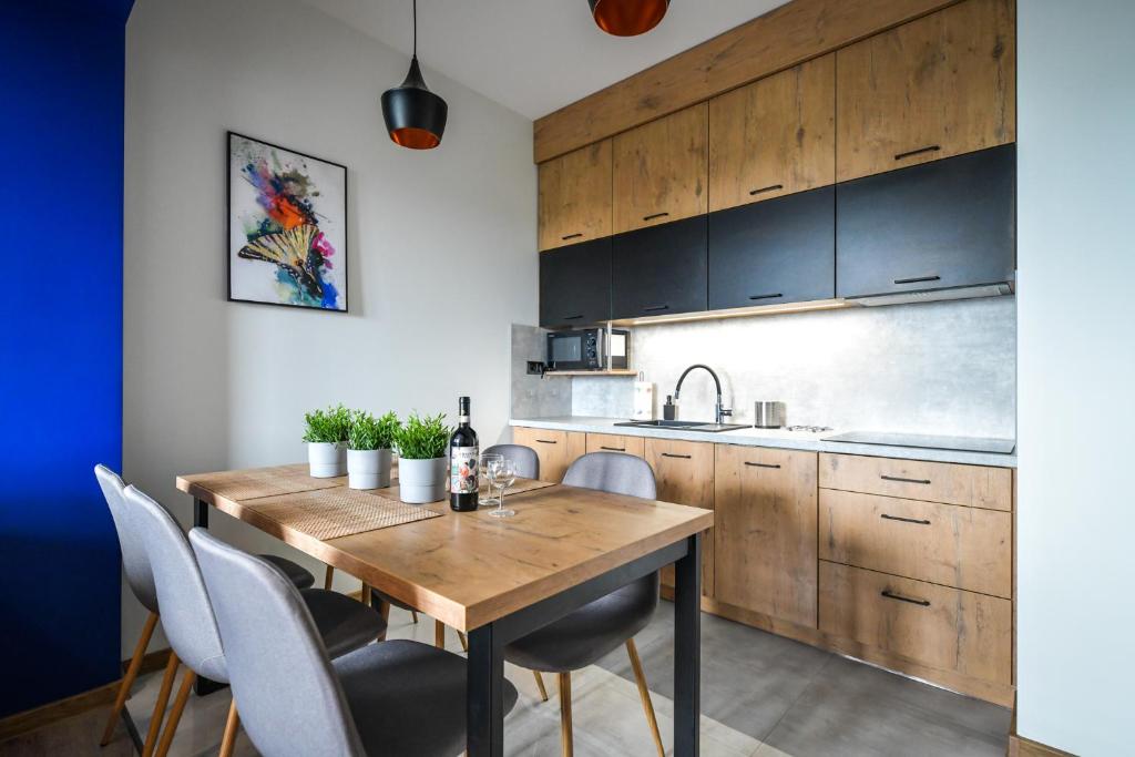 Kuchyňa alebo kuchynka v ubytovaní Apartament Komfort 17