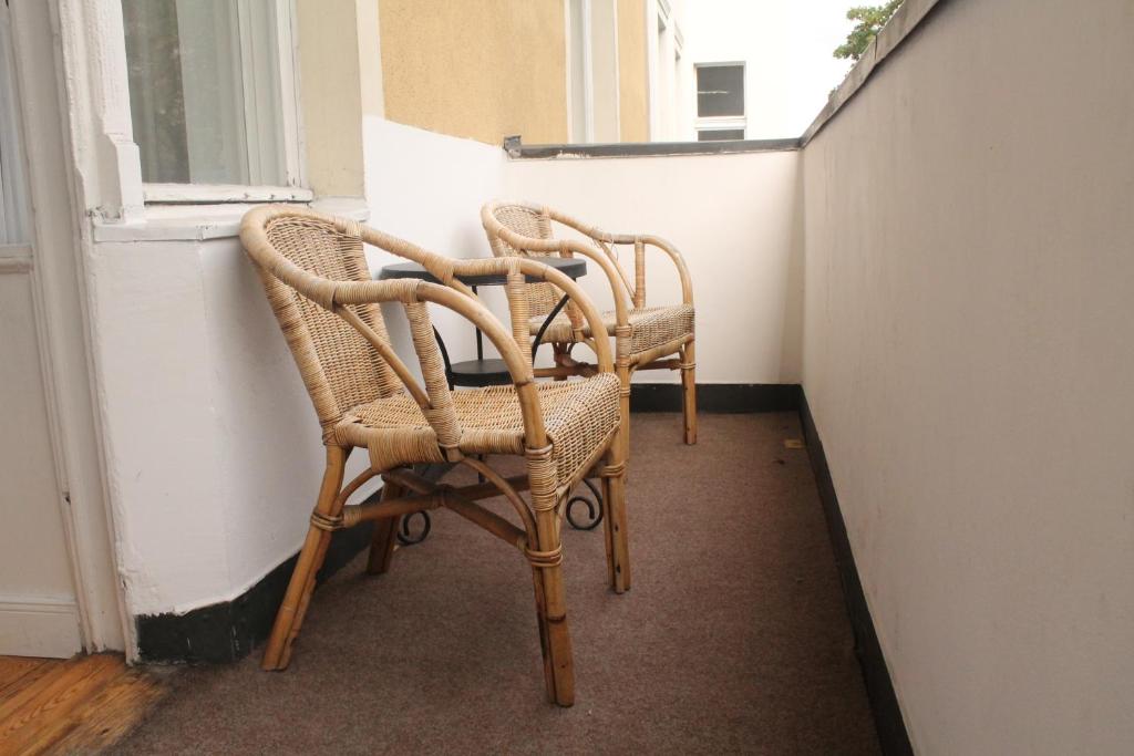 Hotel-Maison Am Olivaer Platz - Resim 16