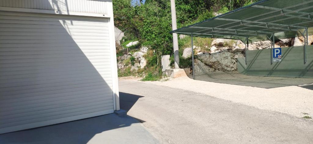 Fotografia z galérie ubytovania Apartman Eva Rogotin v destinácii Rogotin