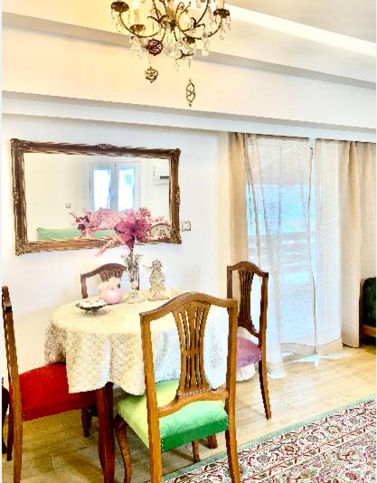 Zdjęcie z galerii obiektu Vintage Boutique Penthouse w Pireusie