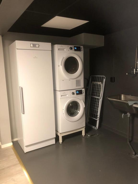 Kuchyň nebo kuchyňský kout v ubytování Järvsö Kramstatjärnsvägen 10E