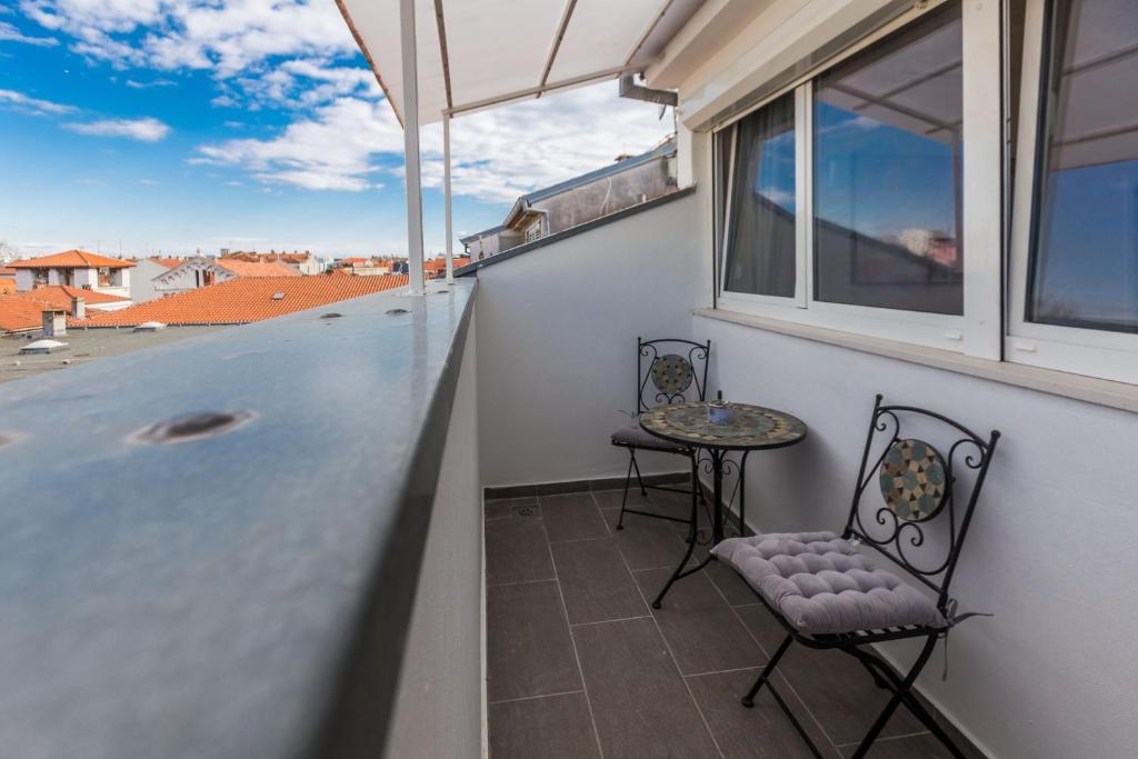 Kuki apartment with balcony - Apartamento De Una Habitación
