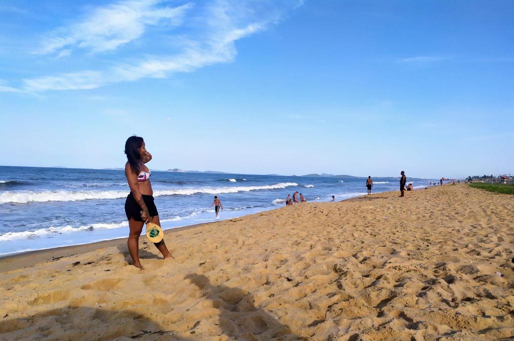 Zdjęcie z galerii obiektu Casa A Beira Mar A 1 Min A Pé Da Praia No Centro De Unamar Cabo-Frio w mieście Cabo Frio