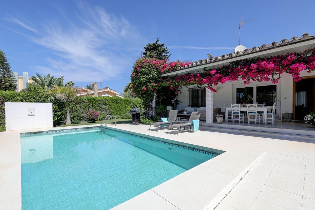 The swimming pool at or close to Casa Sol