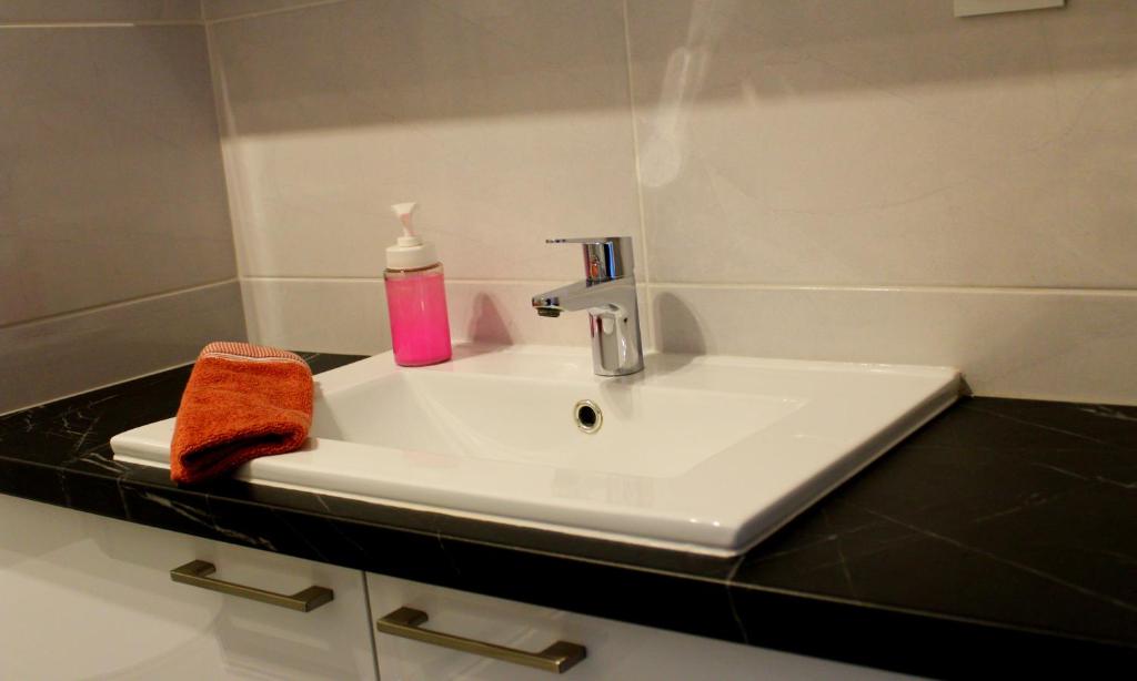 Wyszyńskiego 10 - 18