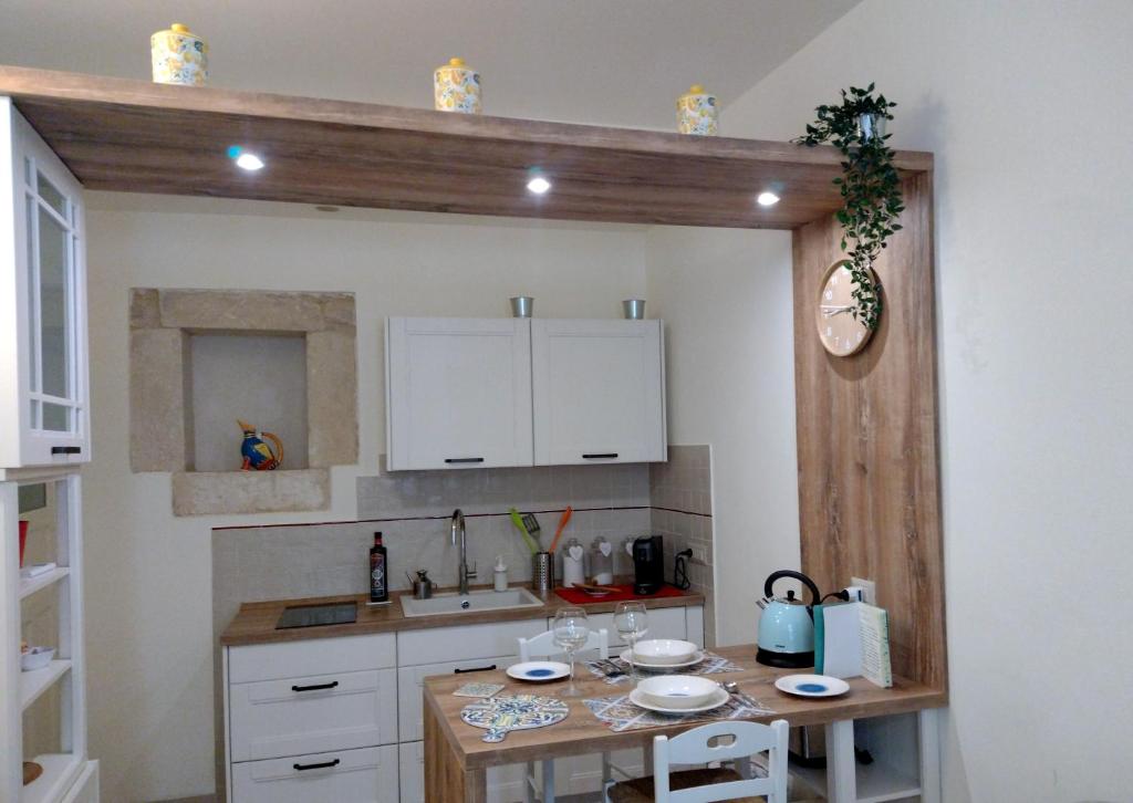 Kuchyňa alebo kuchynka v ubytovaní Ragusa exclusive flat with terrace & BBQ