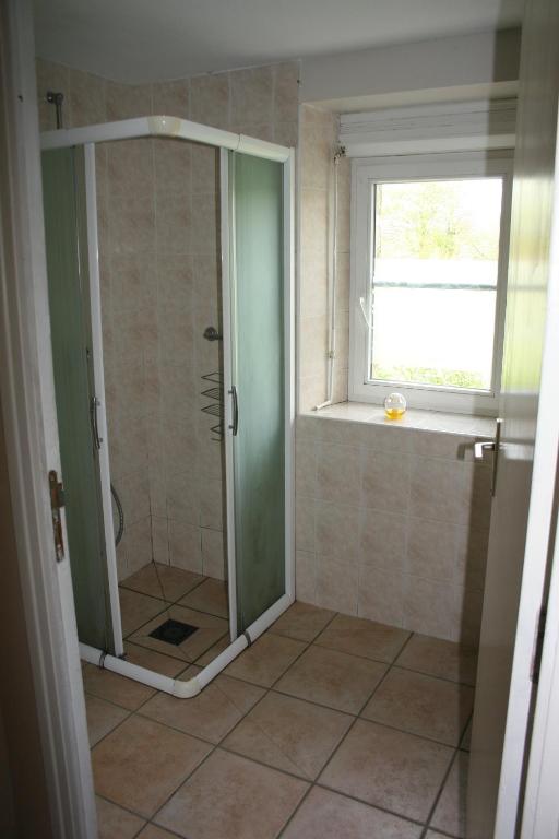 Kercapitaine - Double Room With Private Bathroom