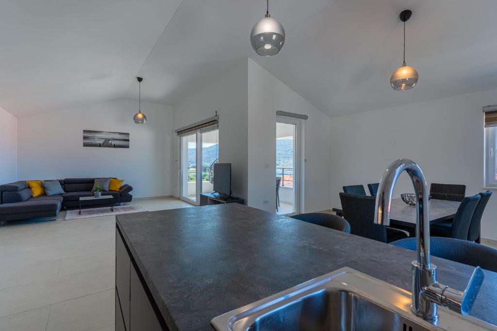 Posedenie v ubytovaní SUNRISE ISLAND LOFT