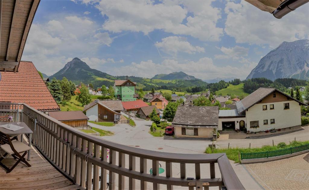 Nespecifikovaný výhled na hory nebo výhled na hory při pohledu z apartmánu
