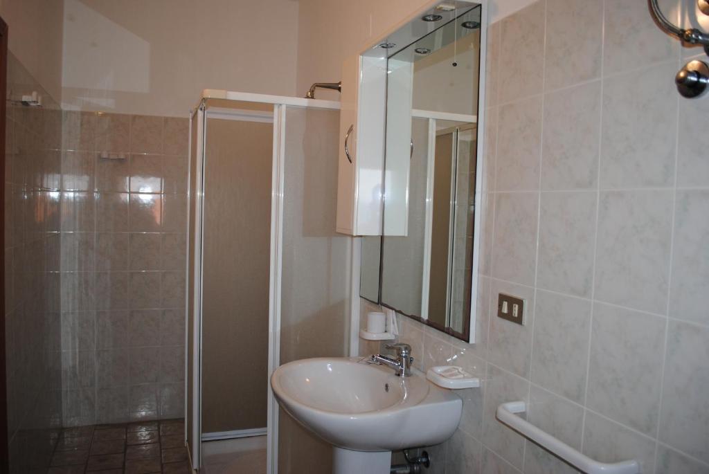 Koupelna v ubytování B&b La Scogliera