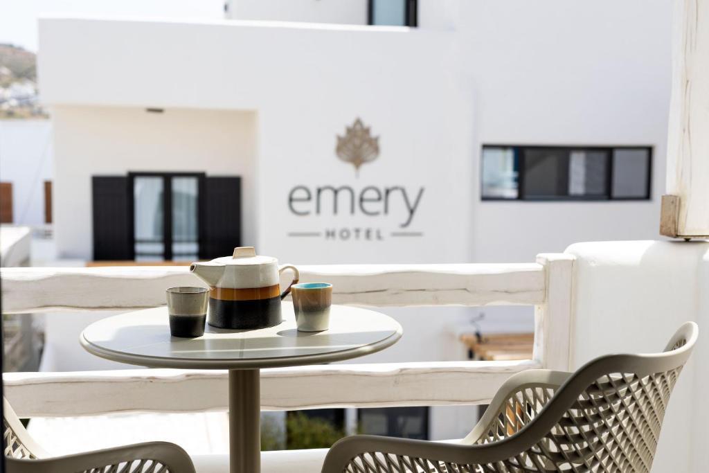 Emery Hotel - 2