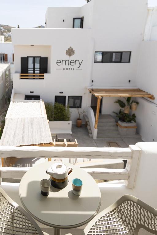 Emery Hotel - 18