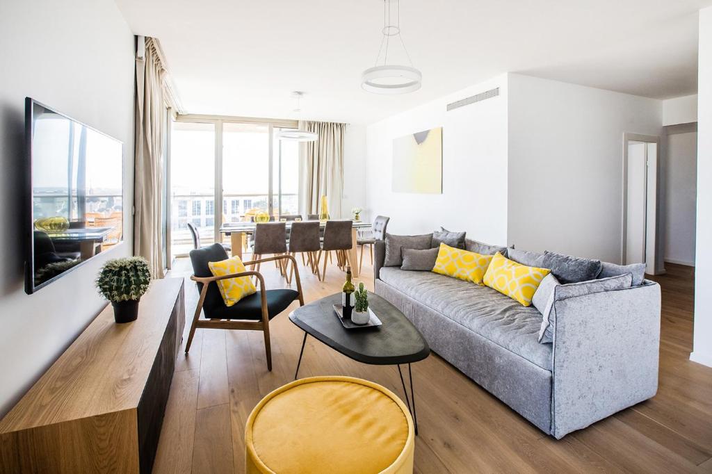The Haneviim Court 3BDR High Standard Jerusalem (updated prices 2025) The Haneviim Court 3BDR High Standard Jerusalem (updated prices 2025)
