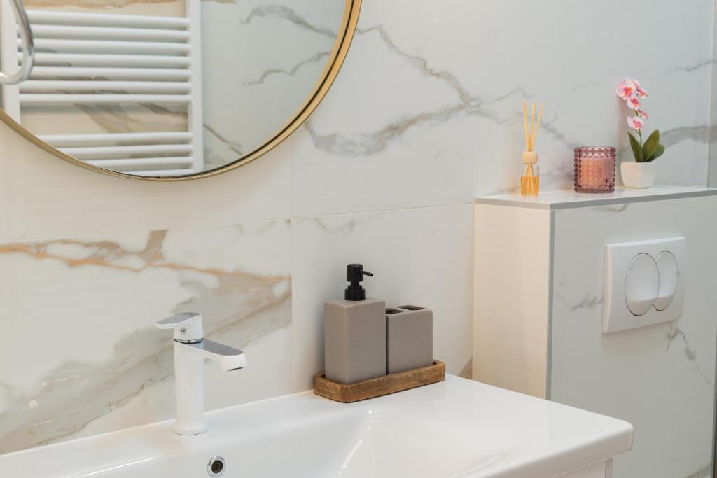 Center De Lux Studios “ Zara “ - 6