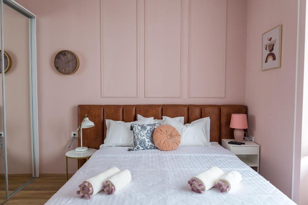 Center De Lux Studios “ Zara “ - 