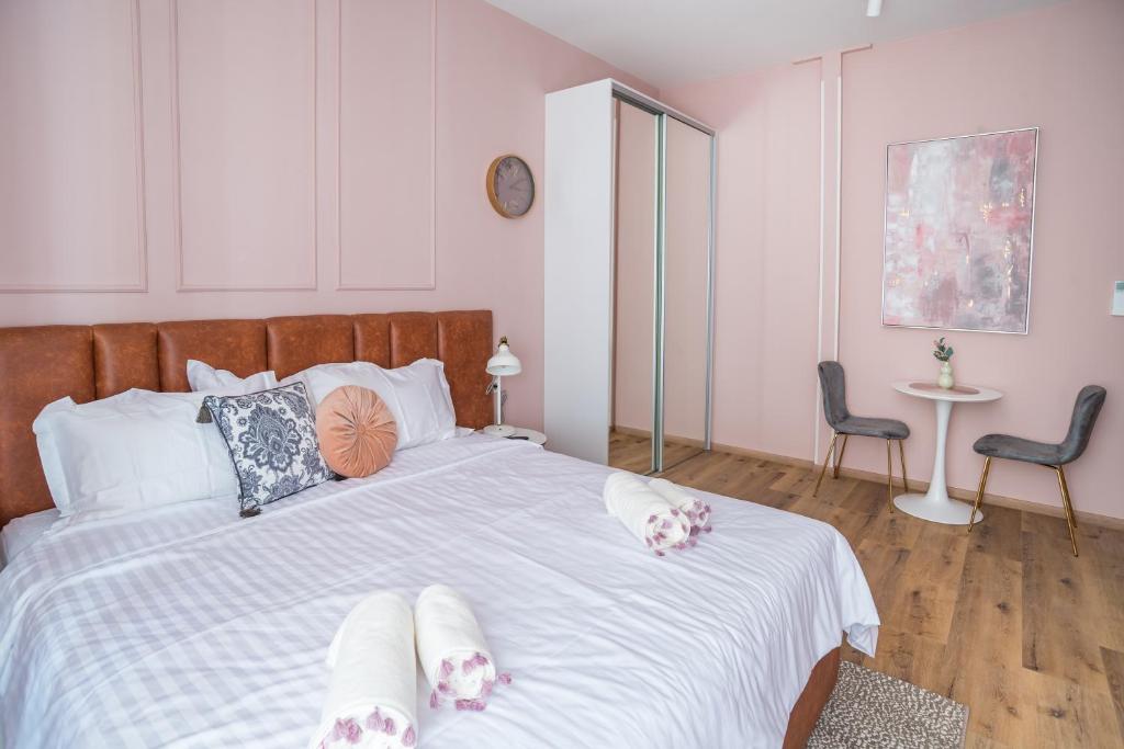 Center De Lux Studios “ Zara “ - 2