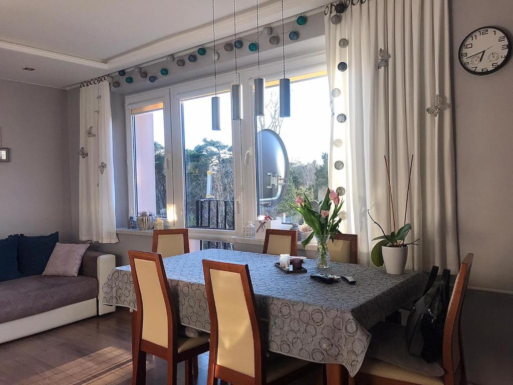 Posedenie v ubytovaní Apartament SŁONECZNY Mrzeżyno