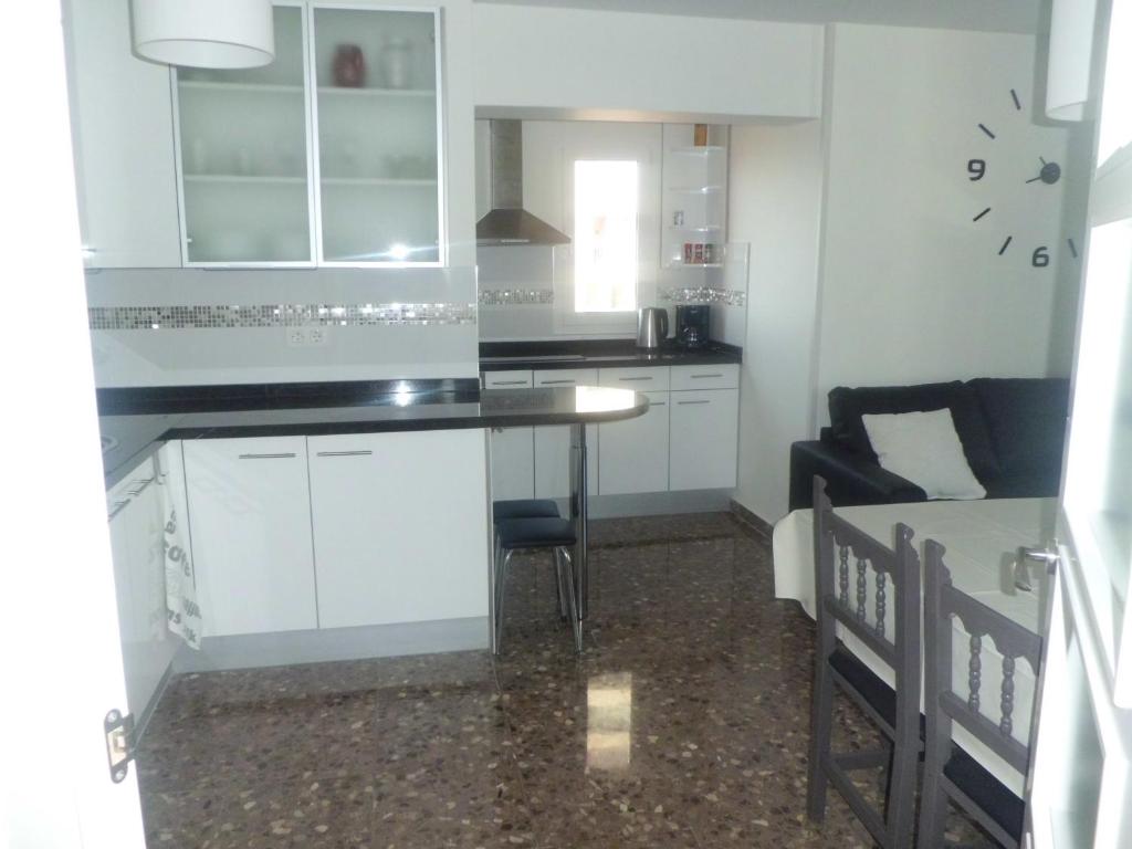 Kuchyň nebo kuchyňský kout v ubytování Apartment Alcalde Manuel Catalán Chana
