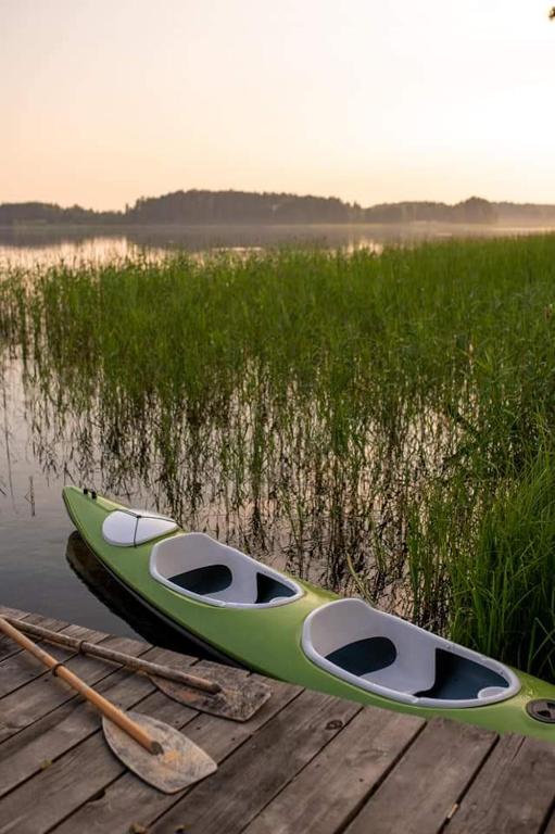 Príroda v okolí luxusného stanu