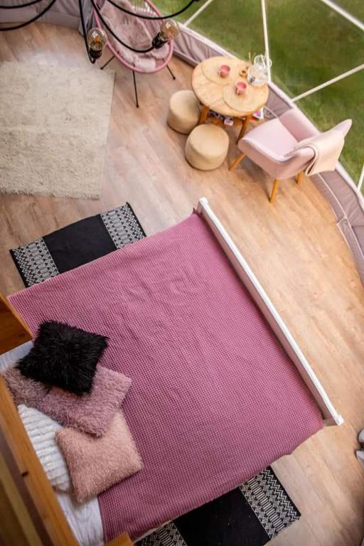 Posedenie v ubytovaní Niezwykła Cisza Glamping & Sauna