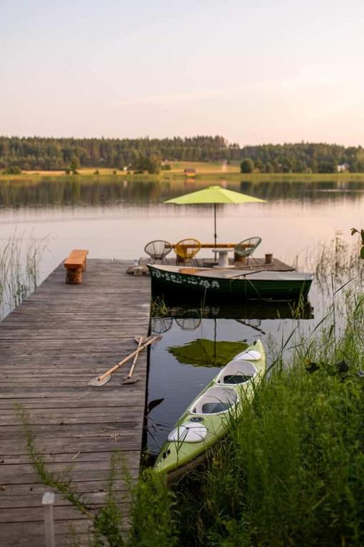 Príroda v okolí luxusného stanu