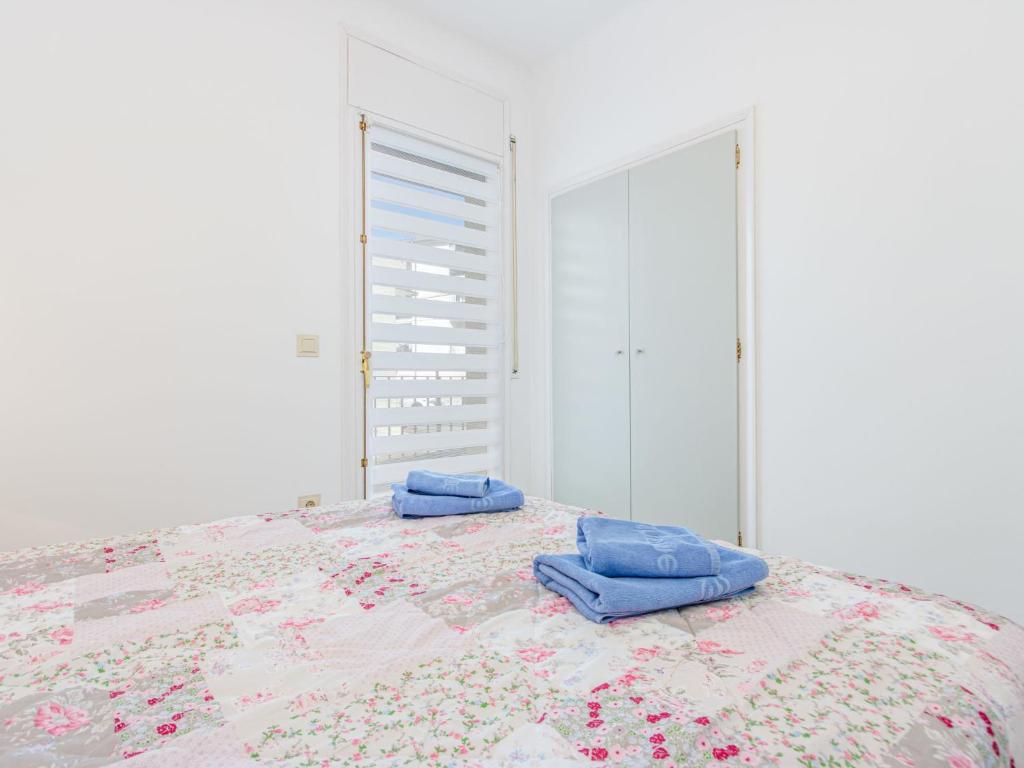 Posteľ alebo postele v izbe v ubytovaní Apartment Flamicell by Interhome