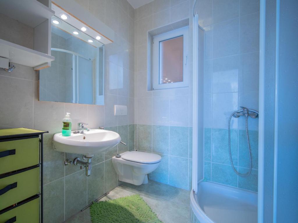 Kúpeľňa v ubytovaní Apartment Martina by Interhome