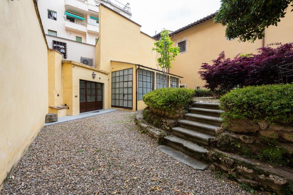 The building in which Az apartmant is located