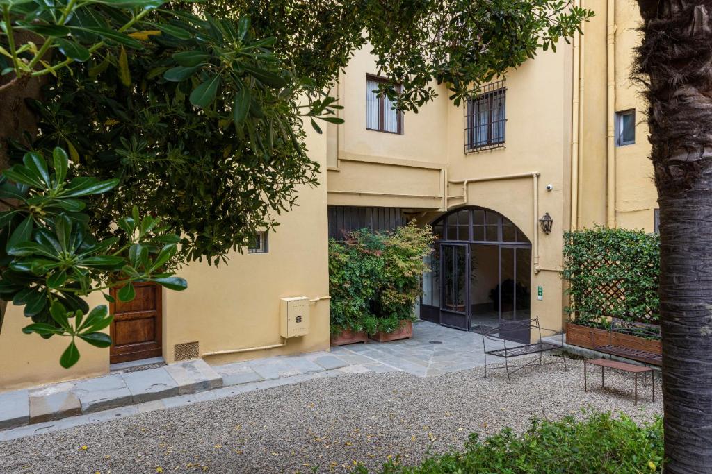 The facade or entrance of Apartments Florence - Dragomanni Loft with patio