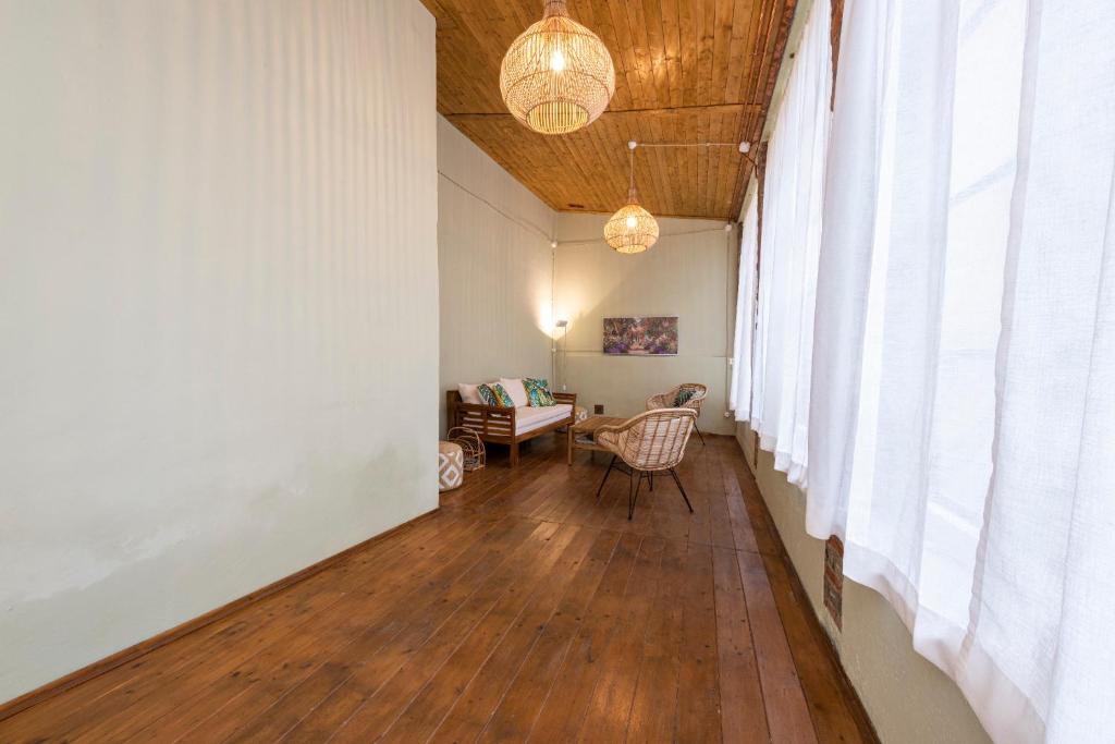 A seating area at Apartments Florence - Dragomanni Loft with patio