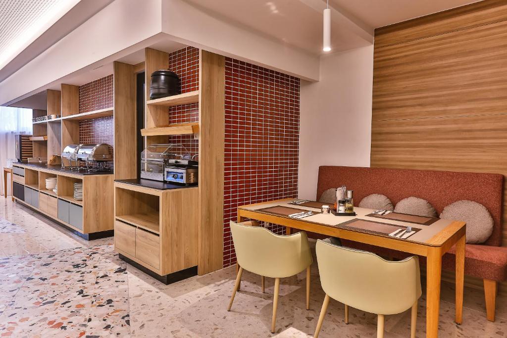 Cucina o angolo cottura di Carine Hotel Centar